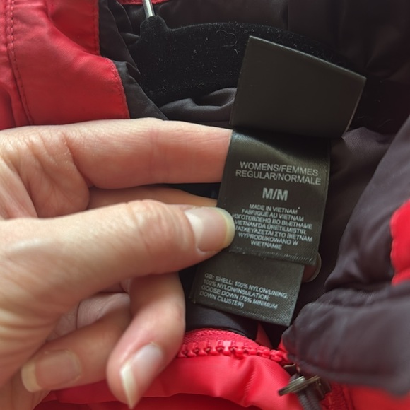 The North Face 550 Puffer Vest - Picture 5 of 6